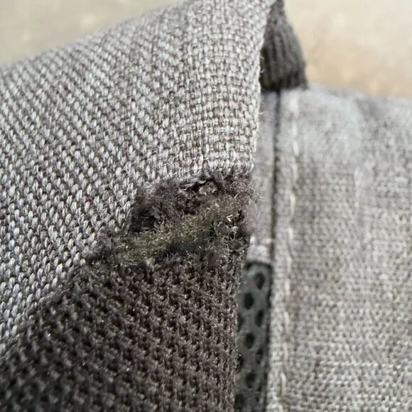 Oakley Gray Enduro 25L Backpack – Multi-Compartment Tech / Travel Bag - Picture 9 of 16